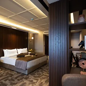 4* Hotel Tonight Port